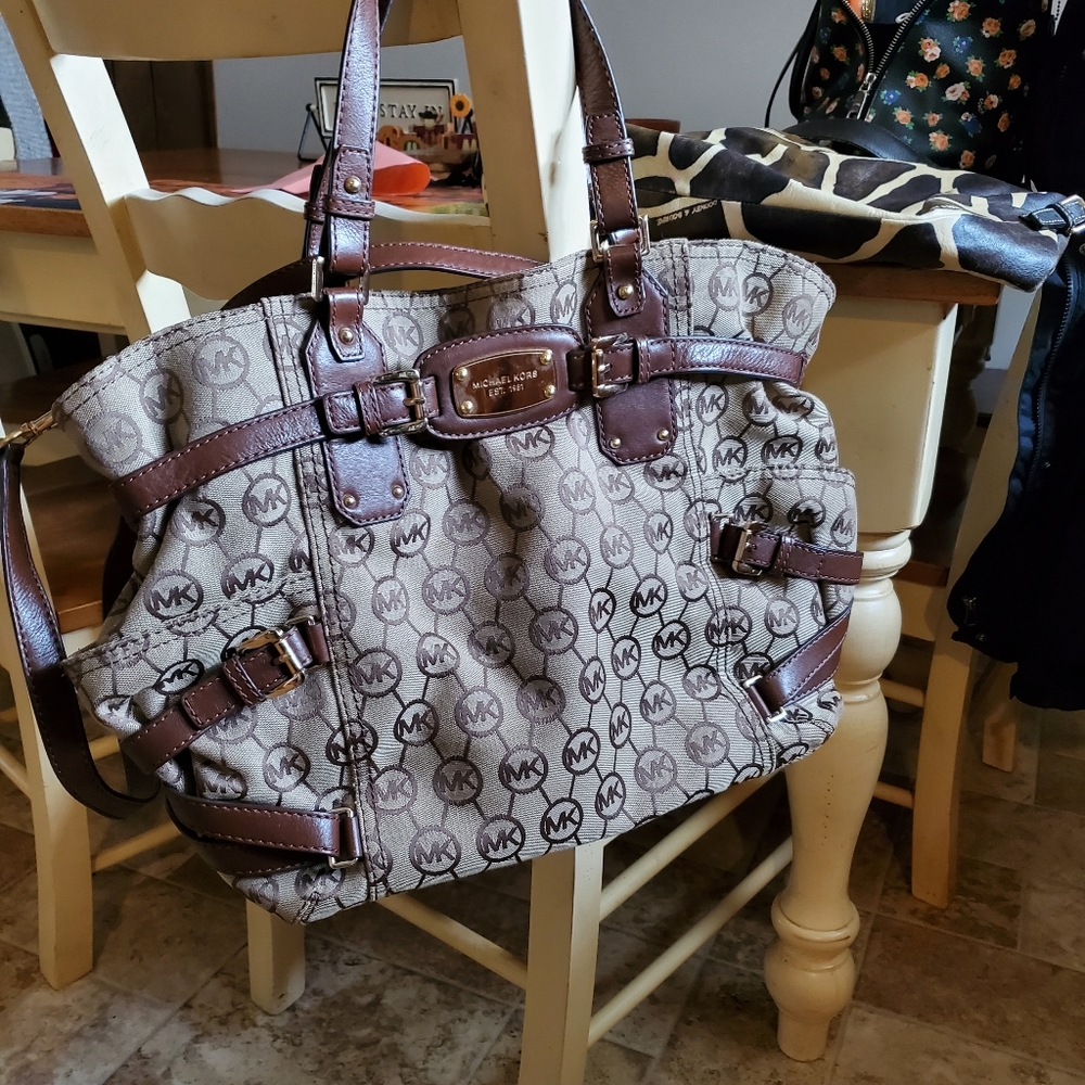 Michael Kors purse